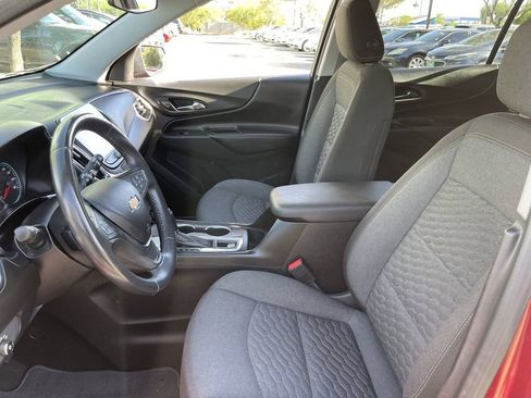 Used 2019 Chevrolet Equinox LT w/ Lights and Bright Package FWD image 18