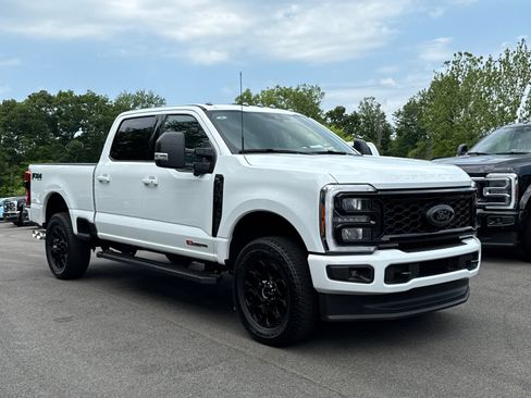 New 2026 Ford F350 XLT w/ XLT Premium Package AWD/4WD image 1