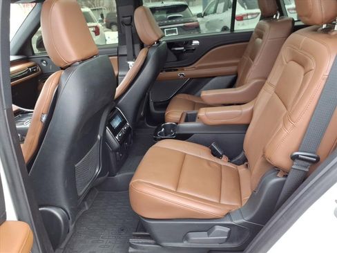 Certified 2023 Lincoln Aviator Reserve w/ Equipment Group 201A image 12