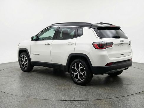 Used 2025 Jeep Compass Limited image 6