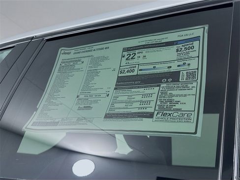 New 2025 Jeep Grand Cherokee Altitude image 20