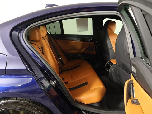 Used 2021 BMW M5 image 36
