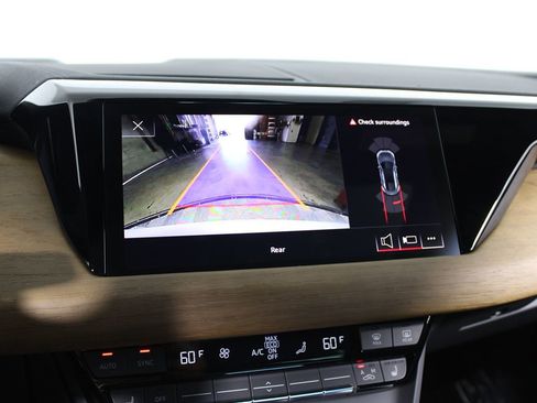 Used 2023 Audi e-tron GT Premium Plus image 31