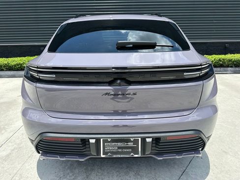 Certified 2025 Porsche Macan 4S Electric AWD/4WD image 13