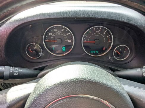 Used 2013 Jeep Wrangler Sport image 11