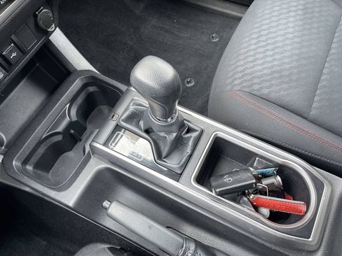 Certified 2023 Toyota Tacoma SR5 AWD/4WD image 22