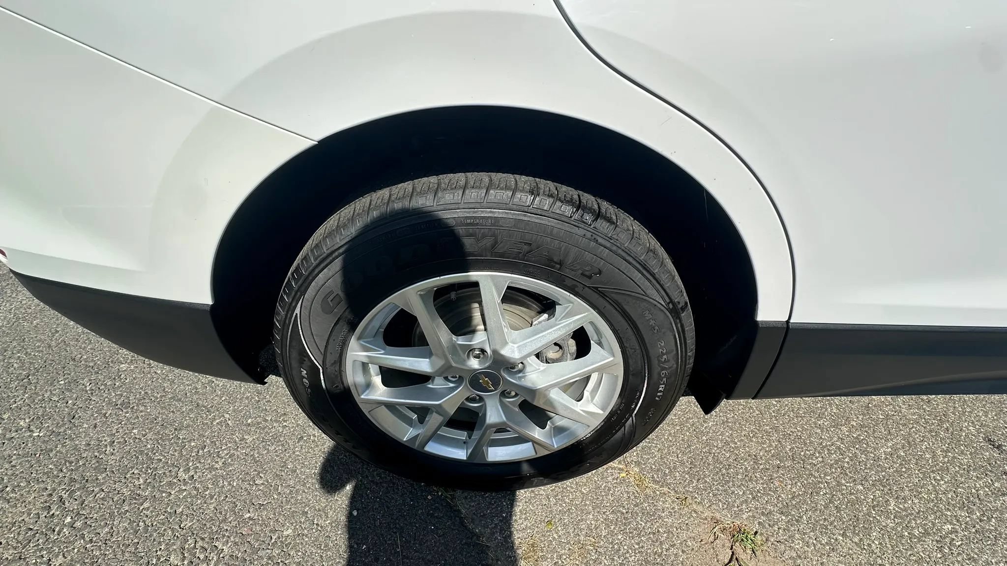 Used 2022 Chevrolet Equinox LT w/ Driver Convenience Package AWD/4WD image 10