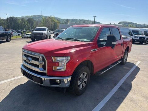Used 2017 Ford F150 XLT w/ Equipment Group 301A Mid image 3