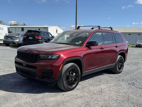 Used 2024 Jeep Grand Cherokee L Laredo image 5