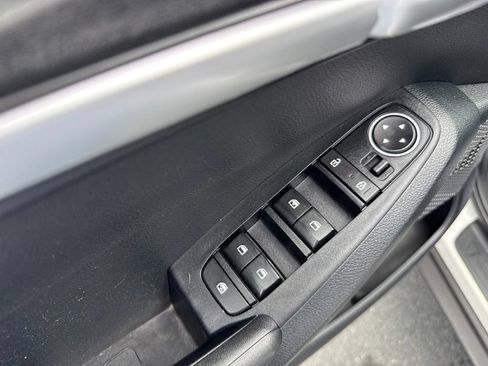 Used 2023 Kia Seltos LX AWD/4WD image 24