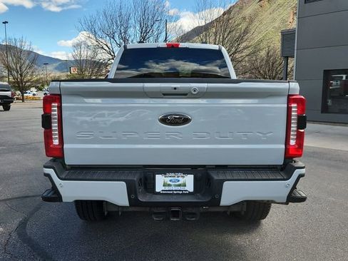 Used 2025 Ford F350 Lariat w/ Black Appearance Package image 4
