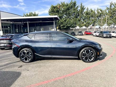 Certified 2022 Kia EV6 Wind w/ Wind Technology Package image 6