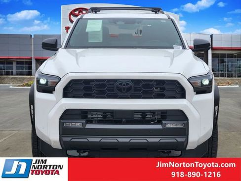 Used 2025 Toyota 4Runner TRD Off-Road Premium image 2