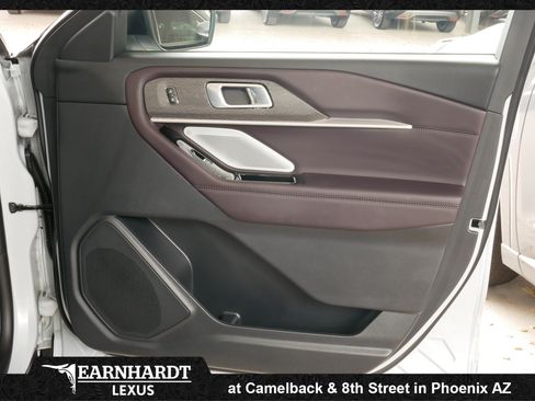 Used 2026 Ford Explorer Platinum RWD image 12
