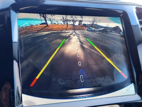 Used 2019 Jeep Cherokee Limited image 26