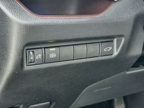 Used 2021 Toyota RAV4 Limited AWD/4WD image 10