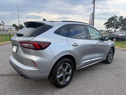 Used 2024 Ford Escape ST-Line image 5