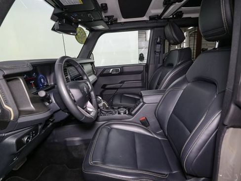 Used 2025 Ford Bronco Badlands AWD/4WD image 35