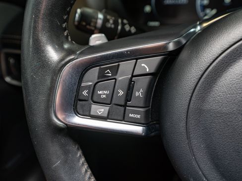 Used 2018 Jaguar F-PACE S AWD/4WD image 29