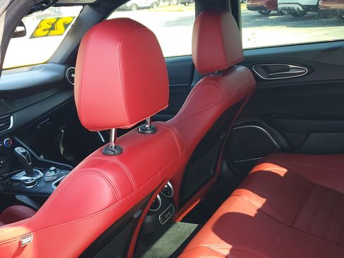 Used 2023 Alfa Romeo Giulia Sprint image 7