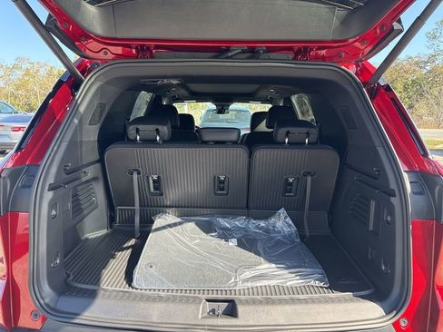 New 2026 Chevrolet Traverse LT w/ Sun and Wheel Package image 7