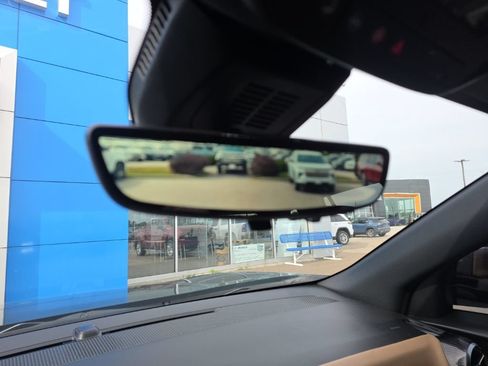 Used 2025 Chevrolet Equinox ACTIV AWD/4WD image 50