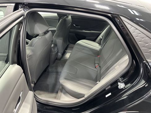 Used 2024 Hyundai Elantra SEL FWD image 26