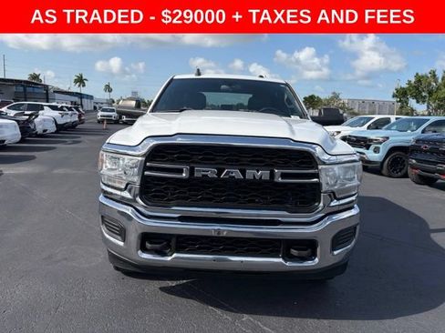Used 2022 RAM 2500 Tradesman w/ Chrome Appearance Group AWD/4WD image 2