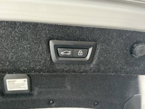 Certified 2023 BMW 530e xDrive w/ Premium Package image 34