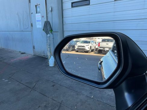 Used 2025 Toyota Camry LE image 18