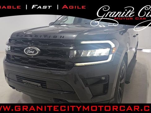 Used 2022 Ford Expedition Limited AWD/4WD image 1