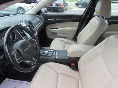 Used 2019 Chrysler 300 Touring L w/ Quick Order Package 22F AWD/4WD image 9