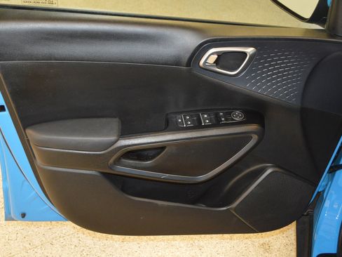 Used 2023 Kia Soul EX image 14