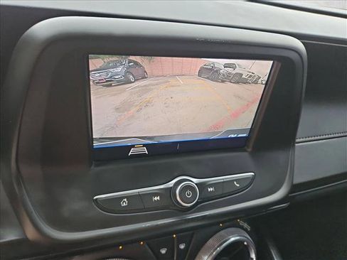 Used 2020 Chevrolet Camaro LT RWD image 4