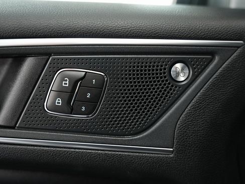 Used 2019 Ford Edge ST w/ Convenience Package image 50