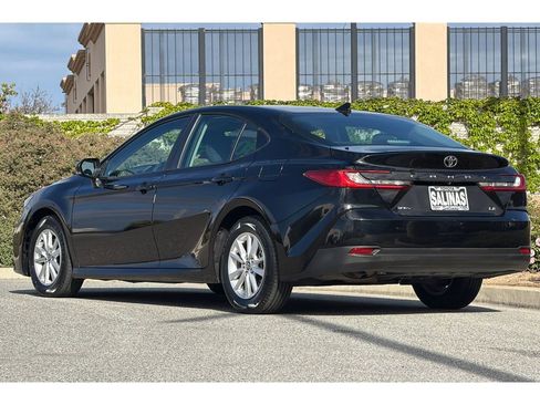 Used 2025 Toyota Camry LE FWD image 6
