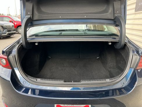 Used 2025 MAZDA MAZDA3 s image 12