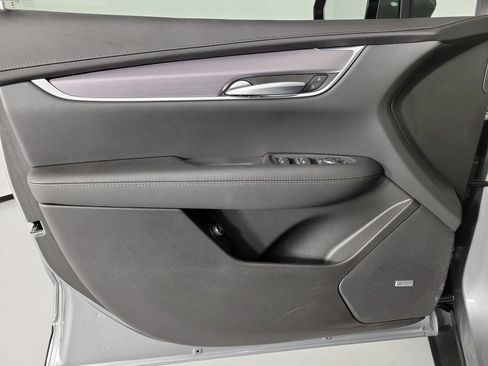 Certified 2025 Cadillac XT5 Luxury FWD image 18