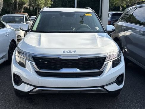 Used 2023 Kia Seltos EX AWD/4WD image 2