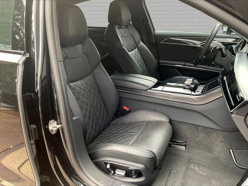 Used 2022 Audi S8 w/ S8 Executive Package AWD/4WD image 27