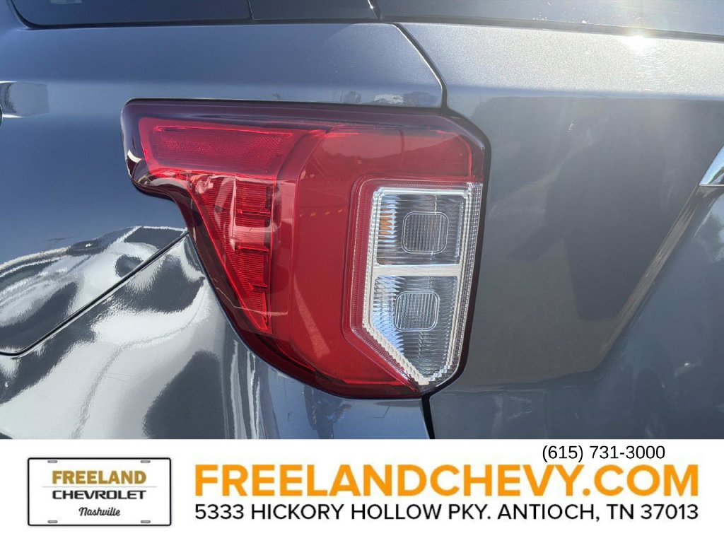 Used 2021 Ford Explorer XLT w/ Equipment Group 202A AWD/4WD image 11