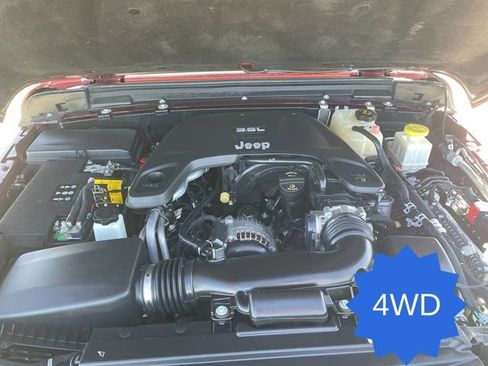 Used 2021 Jeep Gladiator Sport AWD/4WD image 30