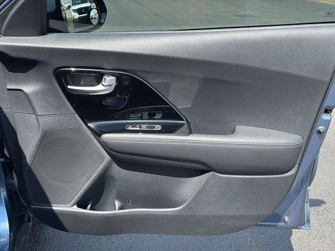 Used 2020 Kia Niro EX FWD image 22