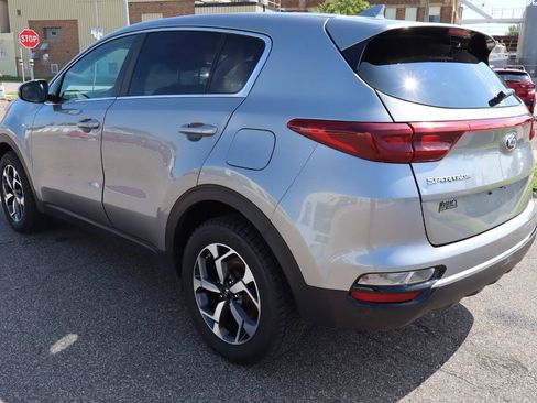 Used 2020 Kia Sportage LX w/ LX Popular Package AWD/4WD image 4