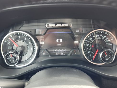 Used 2023 RAM 1500 Laramie AWD/4WD image 22