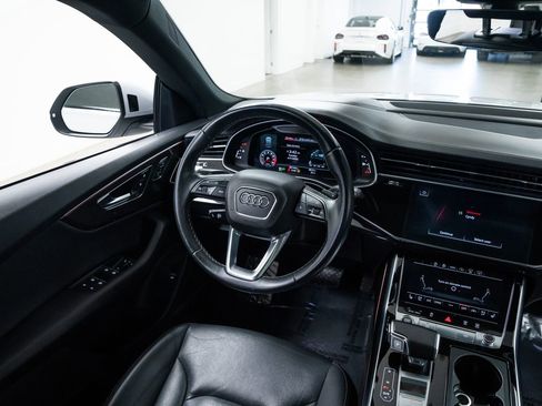 Used 2021 Audi Q8 Prestige w/ Prestige Package image 10