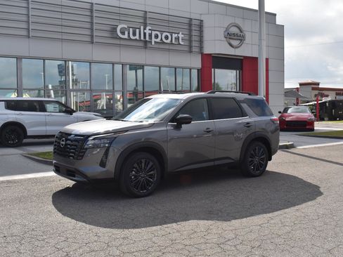 New 2026 Nissan Pathfinder SL FWD image 2