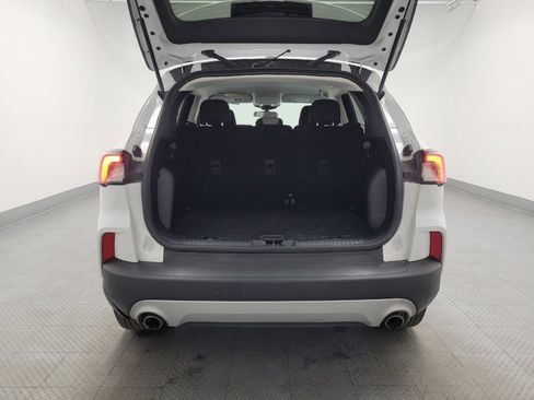 Used 2022 Ford Escape SE image 29