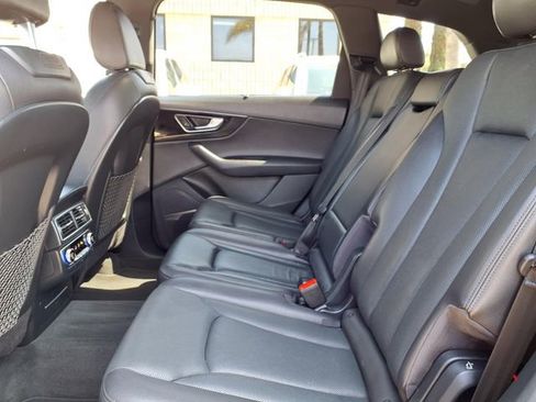 Used 2017 Audi Q7 3.0T Prestige w/ Prestige Package AWD/4WD image 23