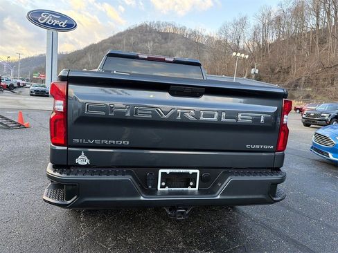 Used 2022 Chevrolet Silverado 1500 Custom image 4